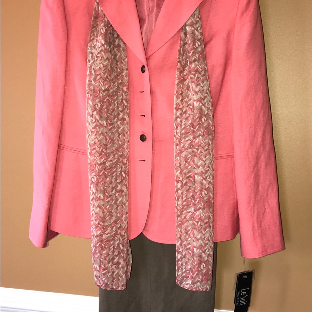 LeSuit Pant Suit, NEW with tags!